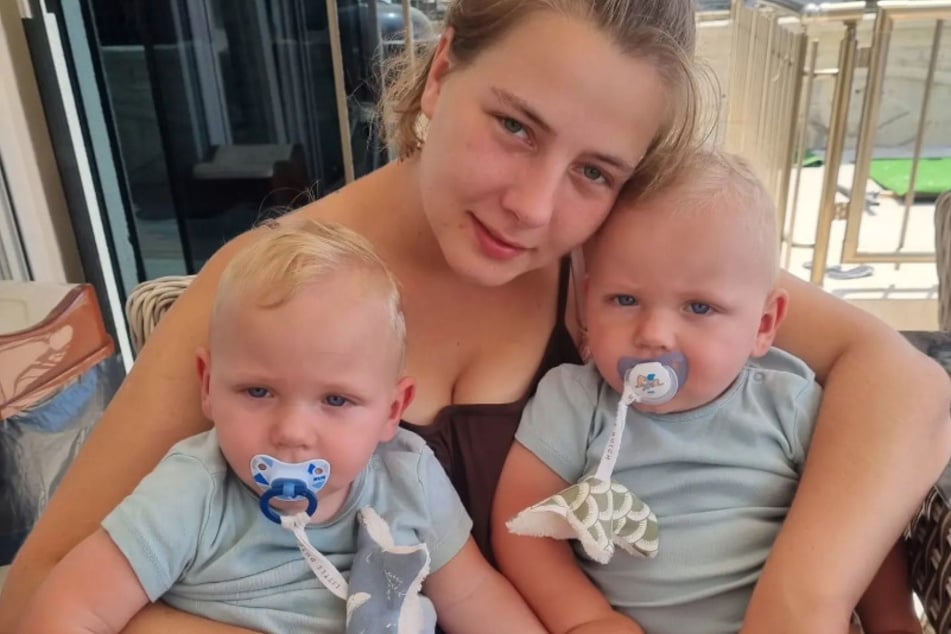 Zurzeit befindet sich die 27-jährige Vollblut-Mama mit ihren Zwillingen auf Heimatbesuch in Deutschland.