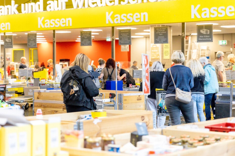 Weil der Markt bald schließt, gibt's bis 31. Juli 50 Prozent Rabatt bei Selgros in Gera.