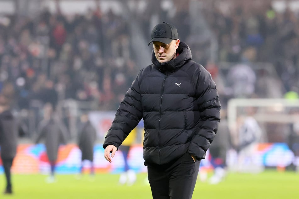 RB Leipzigs Trainer Ole Werner (37) holt mit seiner Mannschaft momentan zu wenig Punkte.