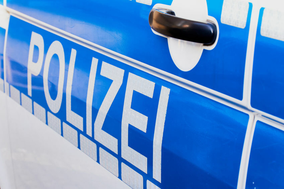 Die 56-Jährige musste der Polizei etwas beichten. (Symbolbild)