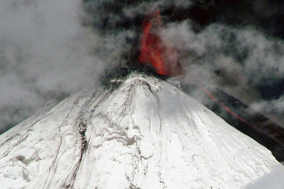 Der Llaima gehört zu den aktivsten Vulkanen in Chile. Bei einem Ausbruch im Jahr 2008 wurden mehrere Touristen von der Lava eingeschlossen. (Archivbild)