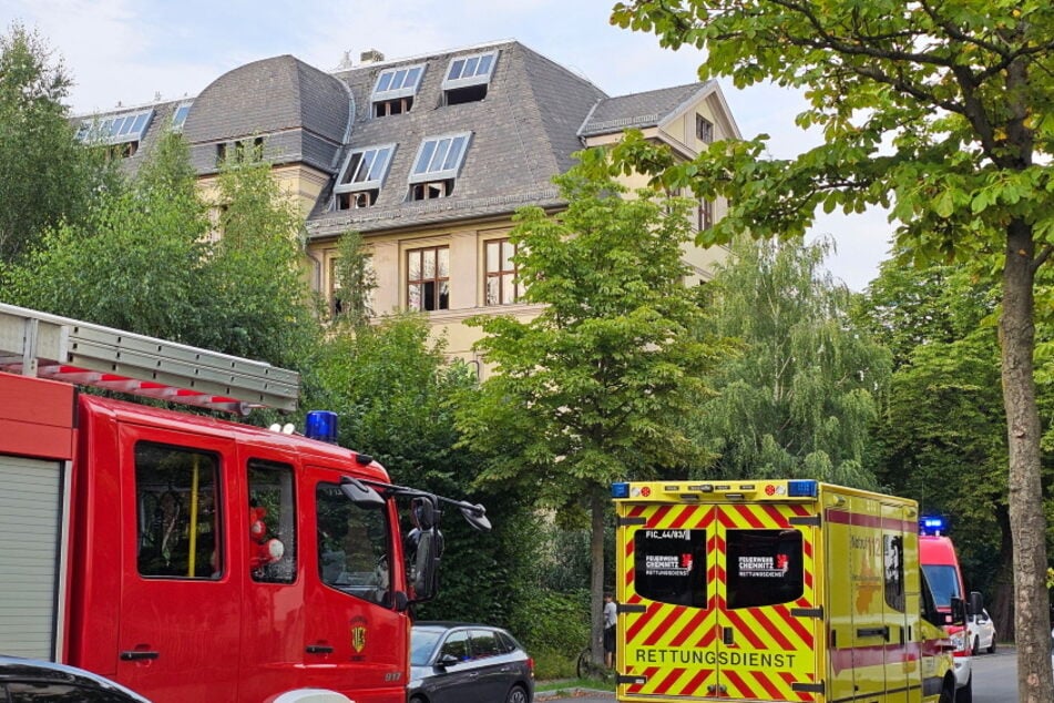 Feuerwehreinsatz auf der Altchemnitzer Straße: In einem verlassenen Gebäude brach ein Feuer aus.