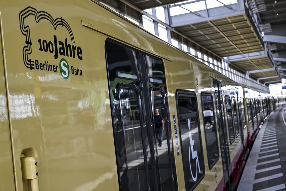 Fahrgäste der Berliner S-Bahn, aufgepasst: Am Wochenende kommt es zu einigen Einschränkungen. (Symbolbild)