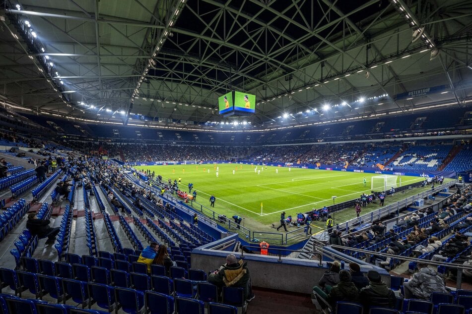Die Städte in NRW sollen sich nach plan die sportlichen Wettbewerbe aufteilen (hier zu sehen, die Veltins Arena in Gelsenkirchen). (Archivbild)