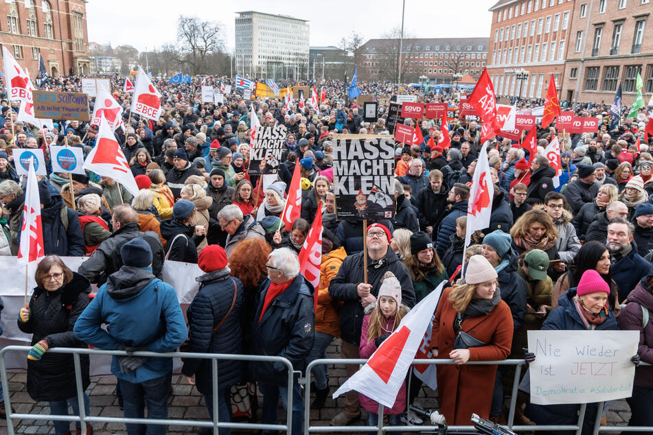 In Kiel gingen knapp 11.500 Menschen auf die Straße.