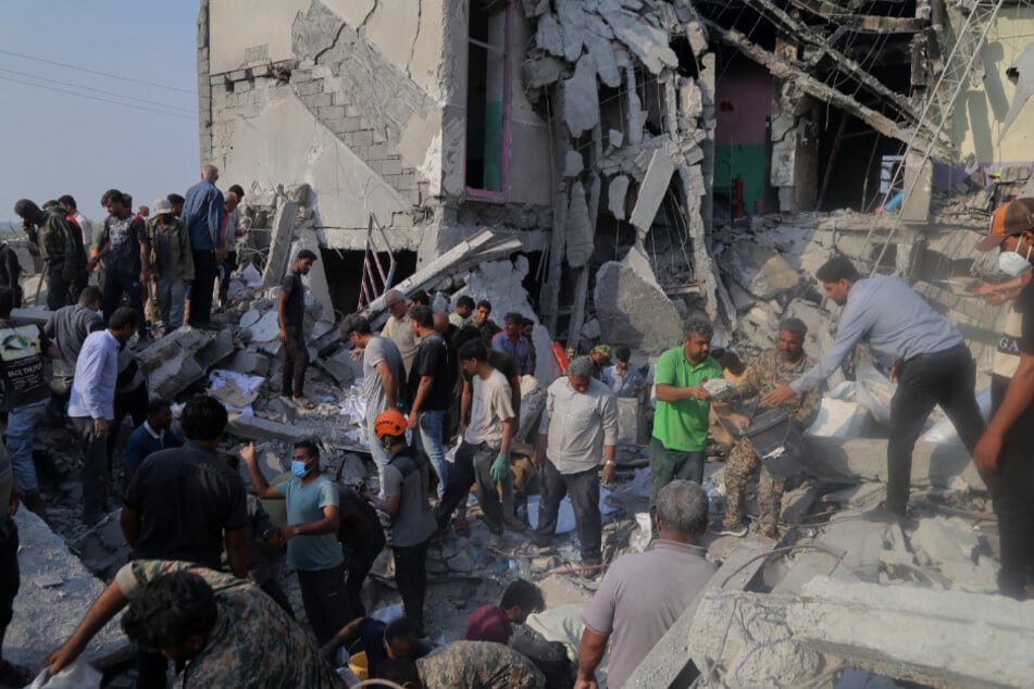 Am 28. Februar nahmen die USA und Israel eine Mädchenschule ins Visier, töteten dabei 168 Schülerinnen, 26 Lehrerinnen und vier Eltern.