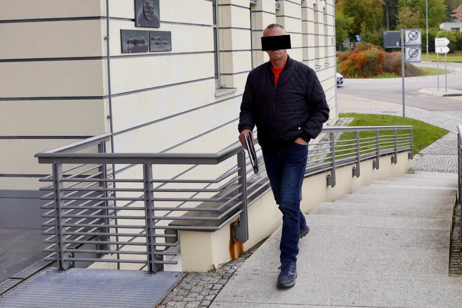 Johannes "Jonny" H. (62) ist stinksauer auf seinen Bruder Christoph und wohnt seit einigen Wochen bei Freunden.