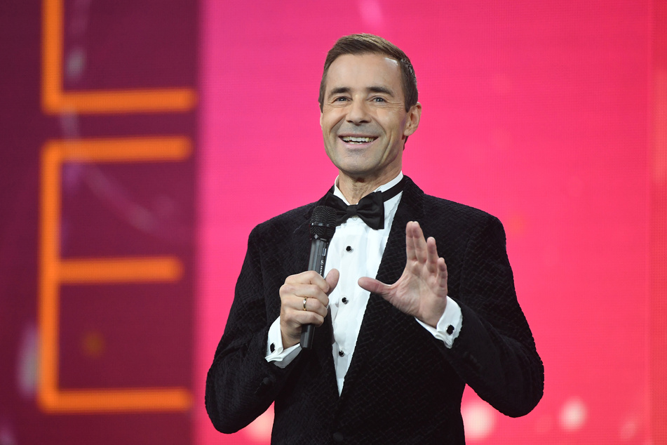 So kennt man ihn: Kai Pflaume als Moderator der "Goldenen Henne" im Jahr 2019. Mittlerweile ist der TV-Star auch ziemlich erfolgreich als YouTuber unterwegs. (Archivbild)