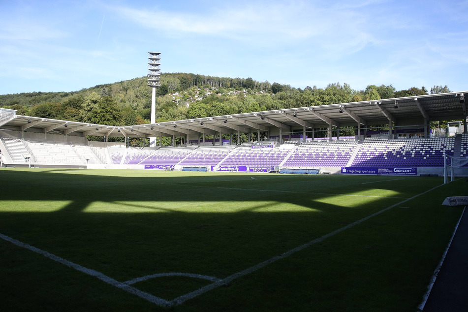 Die leeren Stadien Aue werden in den kommenden Tagen, Wochen und vielleicht auch Monaten zur Gewohnheit werden.