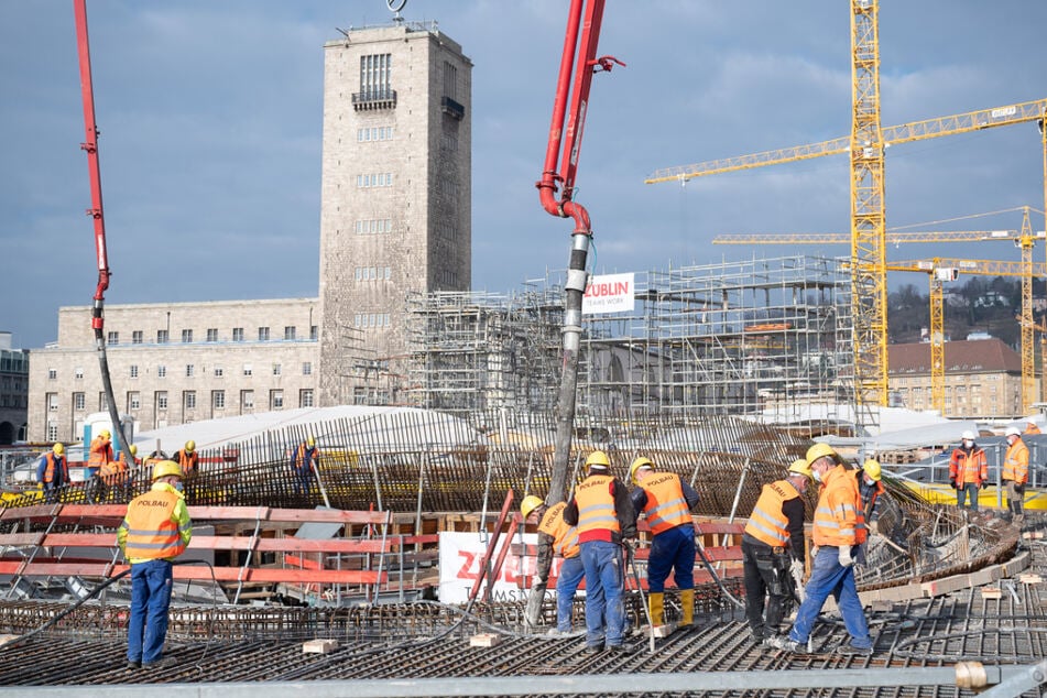 Nächster Meilenstein für Stuttgart 21: Stütze der neuen Bahnhofshalle betoniert
