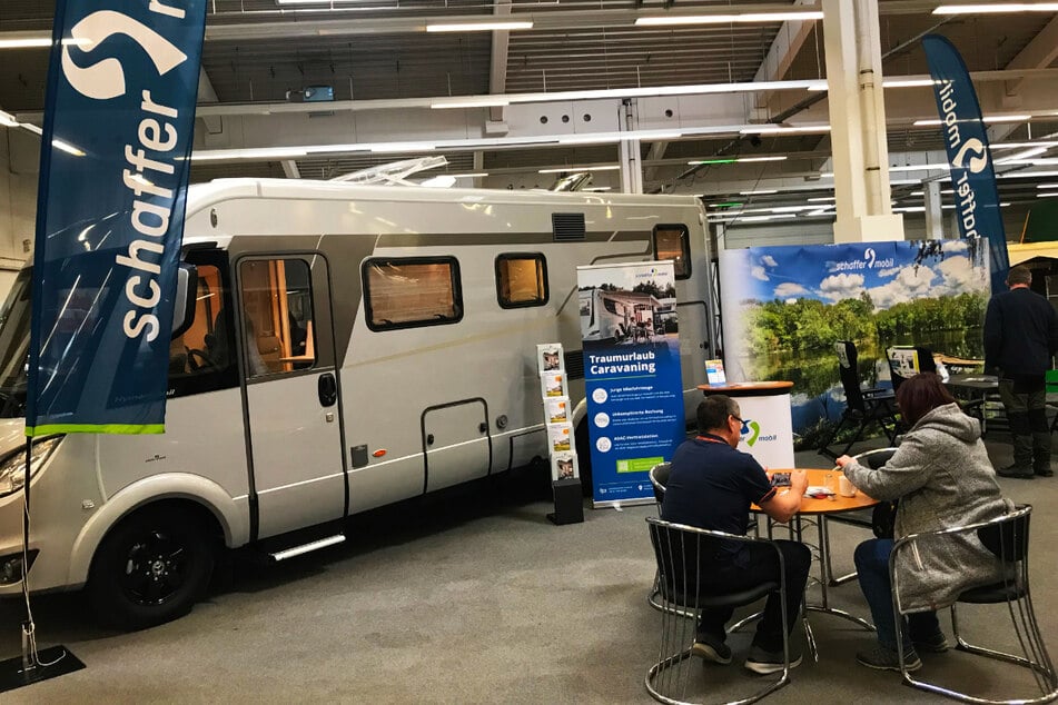 Mit vor Ort zu den Caravaning-Tagen: Die Firma schaffer-mobil mit super Angeboten und Inspirationen.