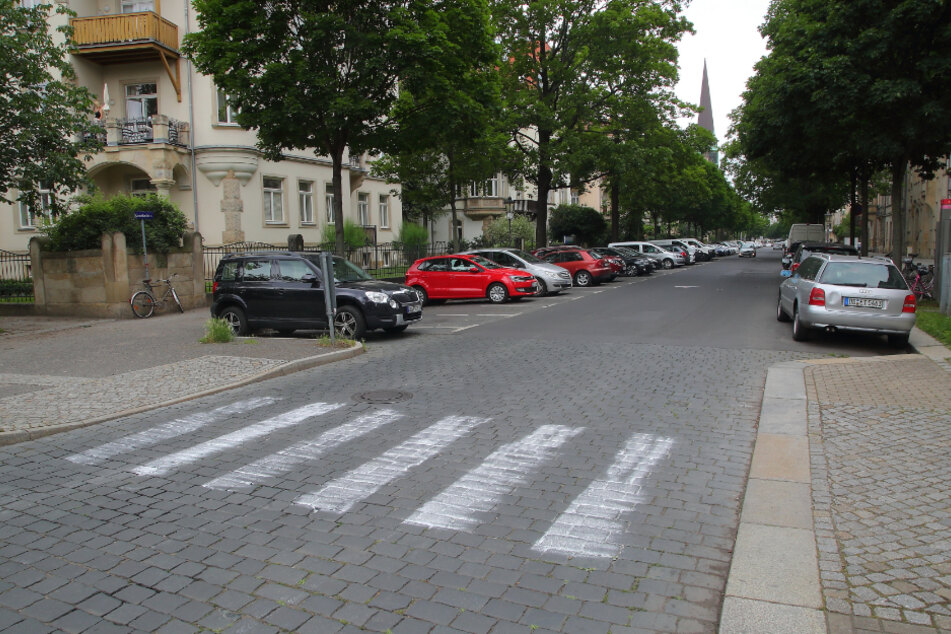 Der falsche Zebrastreifen auf der Krenkelstraße.