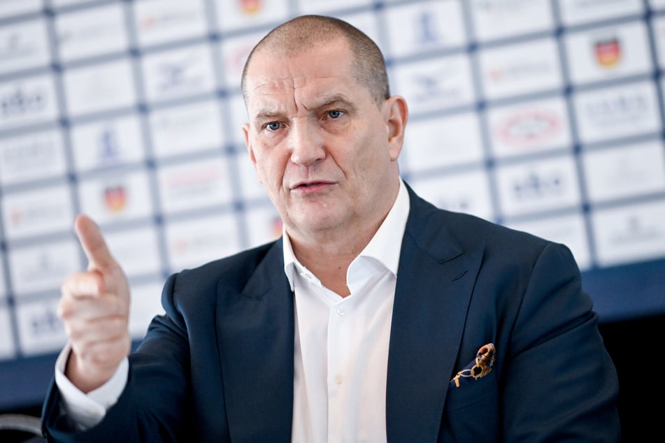 DESG-Boss Matthias Große (58) sorgte am Donnerstag auf einer Pressekonferenz für reichlich Wirbel und nahm dabei auch Fridtjof Petzold (28) in die Mangel.