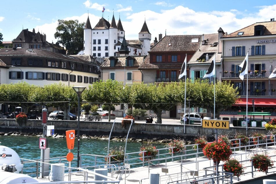 In Nyon am Genfersee wurden Prost und seine Familie überfallen.