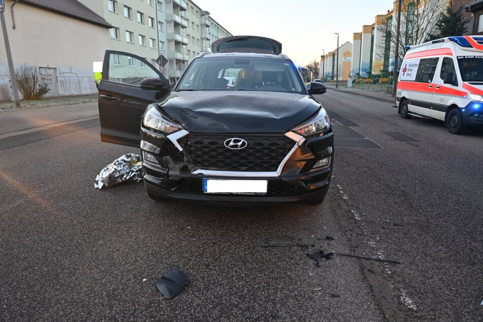 Die Fahrerin (52) und Beifahrerin im Hyundai wurden leicht verletzt.