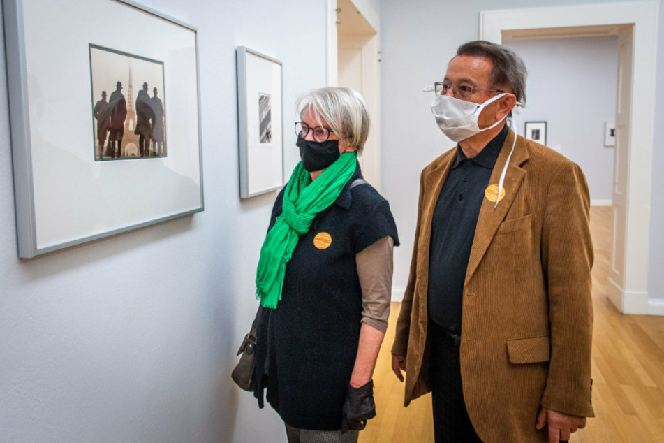 Die Paris-Ausstellung lockte Karin (74) und Hans Schneider (77) in die Kunstsammlungen.