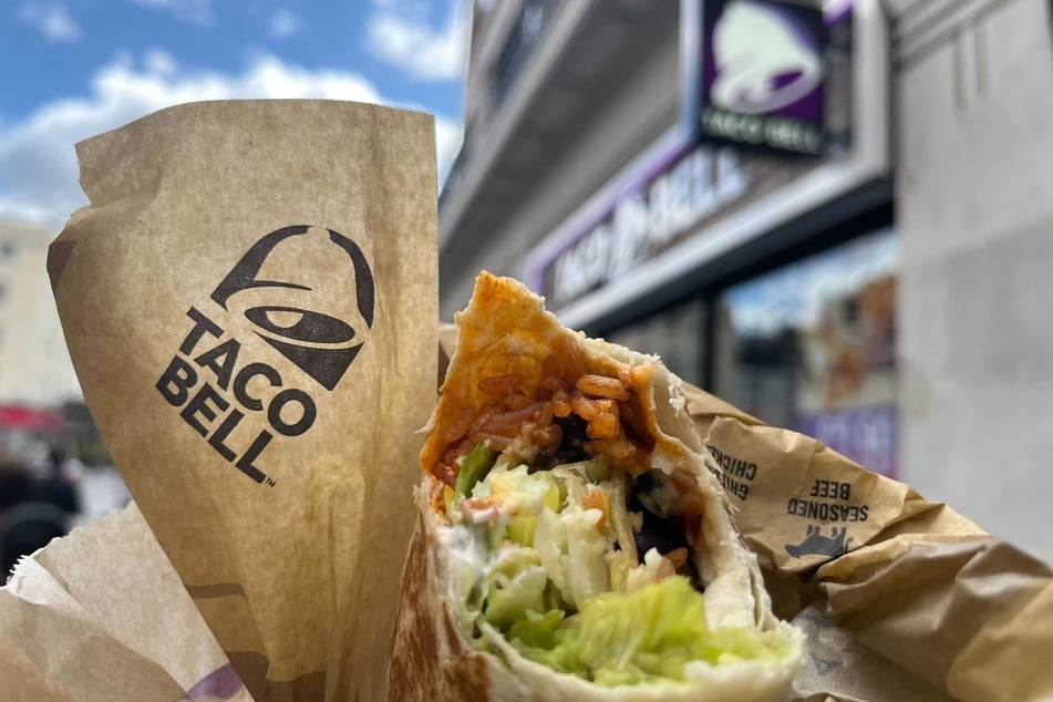 Bei Taco Bell erwarten Gäste mexikanische Klassiker wie Tacos, Burritos und Nachos.