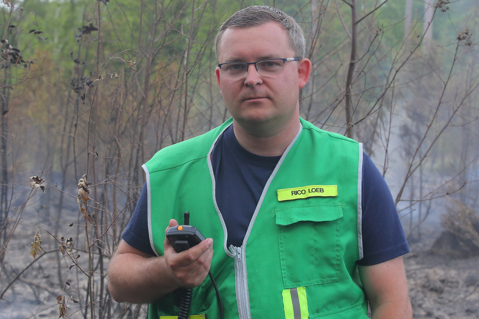 Feuerwehrsprecher Rico Löb (32) sprach vom größten Waldbrand der Region seit Jahren.