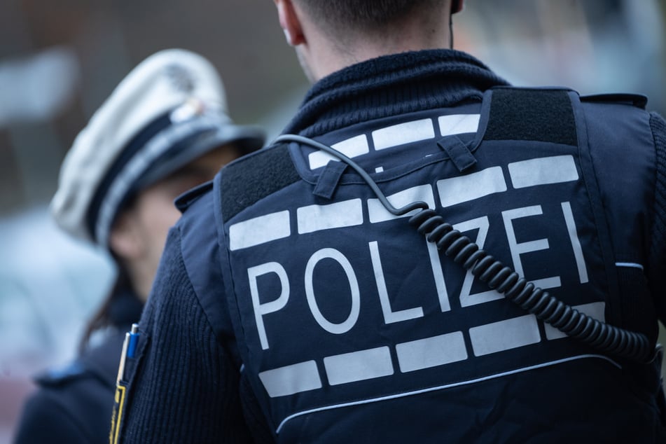 Die Landespolizei war mit speziellen Diensthandys ausgestattet worden. (Archivbild)
