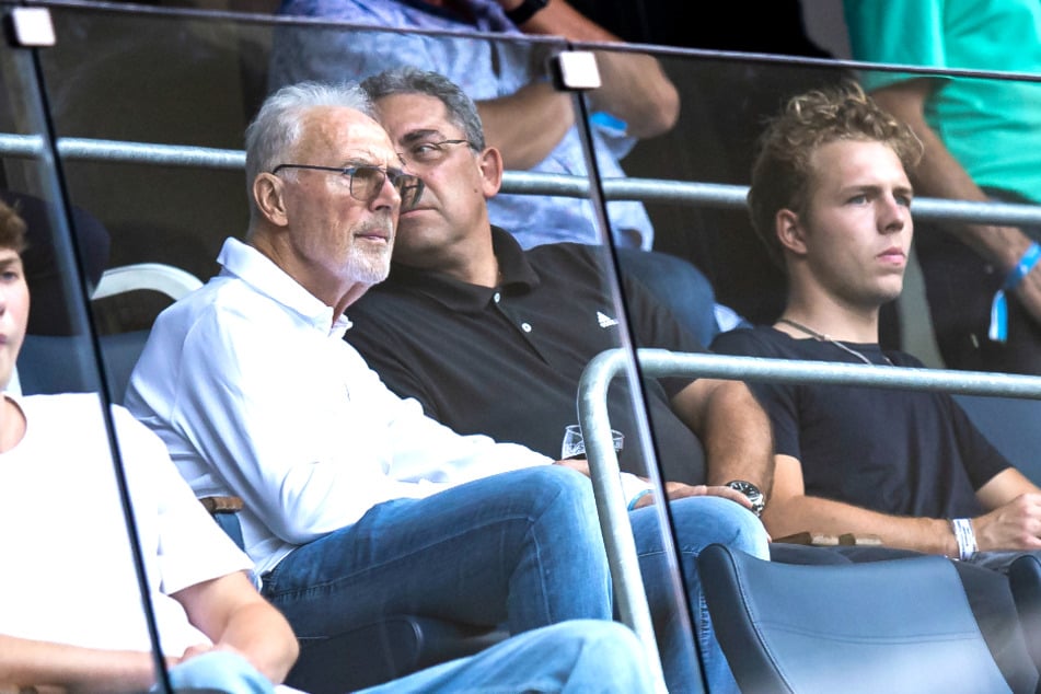 Zuletzt wurde Franz Beckenbauer (78, l.) im Herbst 2022 im Stadion gesichtet.