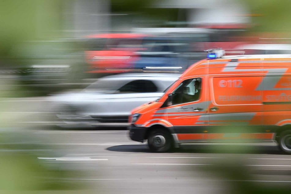 Tödlicher Unfall in der Altmark: Rentner (†73) stirbt nach Zusammenstoß mit Baum