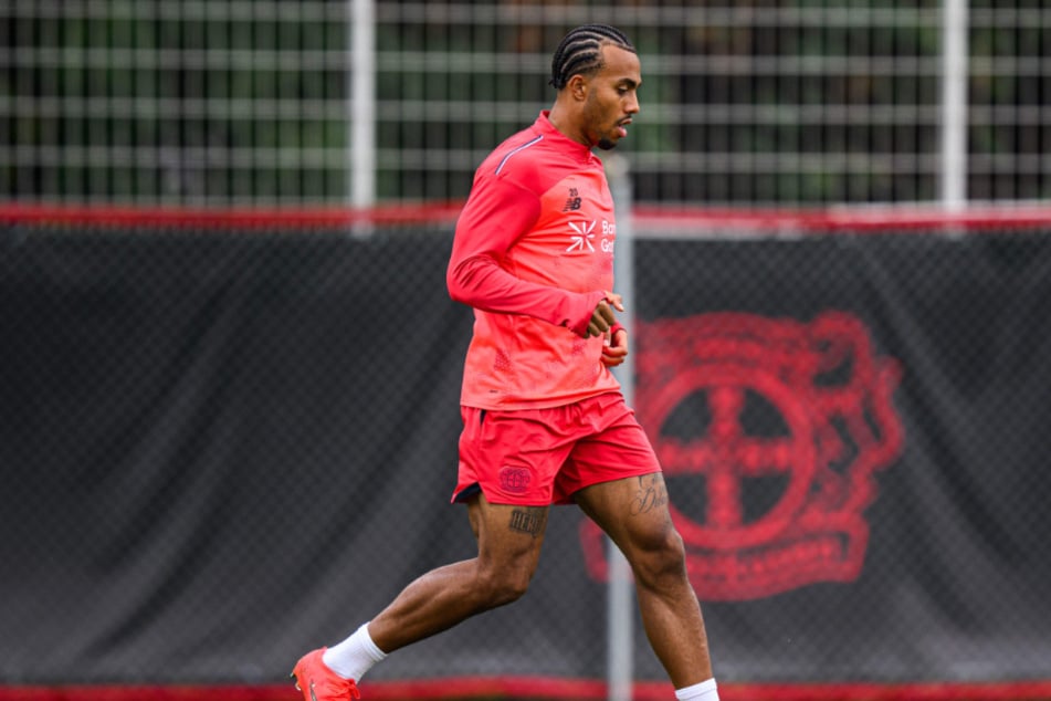 Guéla Doué (23) war im Sommer für rund 30 Millionen Euro von Racing Straßburg zu Bayer 04 Leverkusen gewechselt. Nun fällt er vorerst aus.