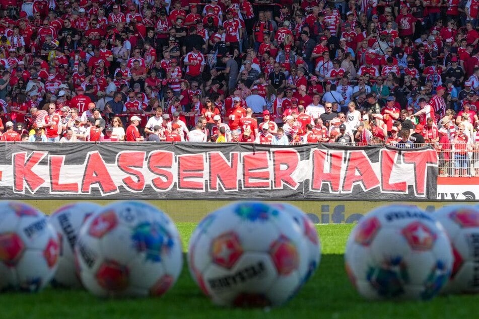 Die Fans des 1. FC Union Berlin gaben beim Match gegen den 1. FC Köln die Marschrichtung Klassenerhalt vor.