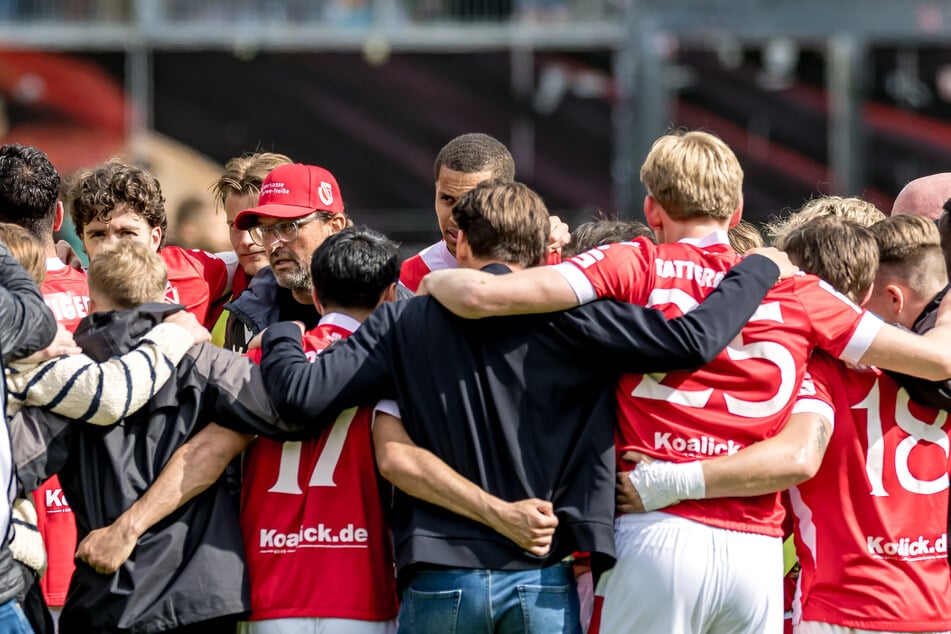 Das Team präsentiert sich diese Saison bis zum Schluss als geschlossene Einheit, hat vollen Fokus auf den Aufstieg.