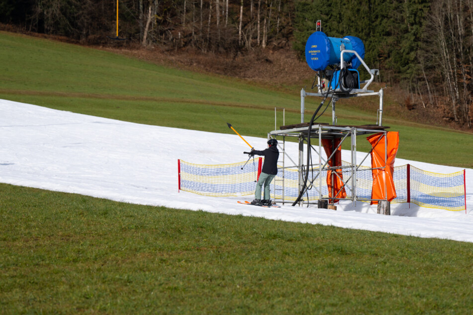 Viele Skigebiete in Bayern litten Anfang Januar unter Schneemangel. Zu Fasching sehen sie sich gut gerüstet.