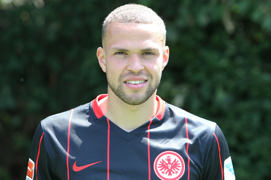 Luc Castaignos, hier noch im Trikot von Ex-Verein Eintracht Frankfurt, könnte möglicherweise mit dem 1. FC Magdeburg einen neuen Arbeitgeber gefunden haben.