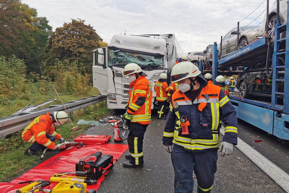 Unfall A6: Nach zwei schweren Lkw-Unfällen: Ein Toter, A6 voll gesperrt!