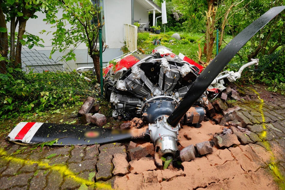 Das Flugzeug war am 16. Mai 2026 über Limburgerhof im Rhein-Pfalz-Kreis abgestürzt. Beide Piloten starben.
