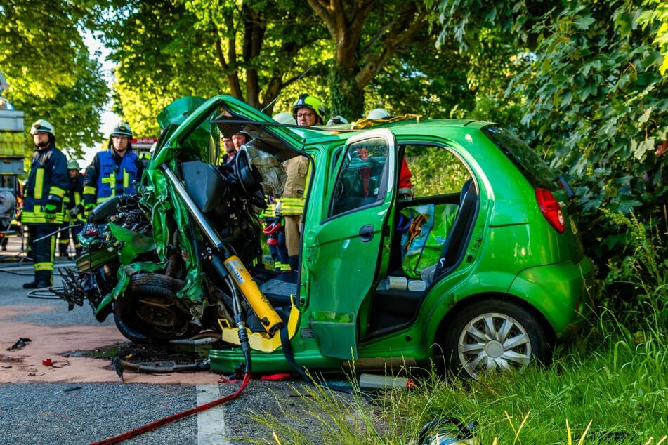Am Montagabend starb eine 58-jährige Frau bei einem Unfall in Schleswig-Holstein.