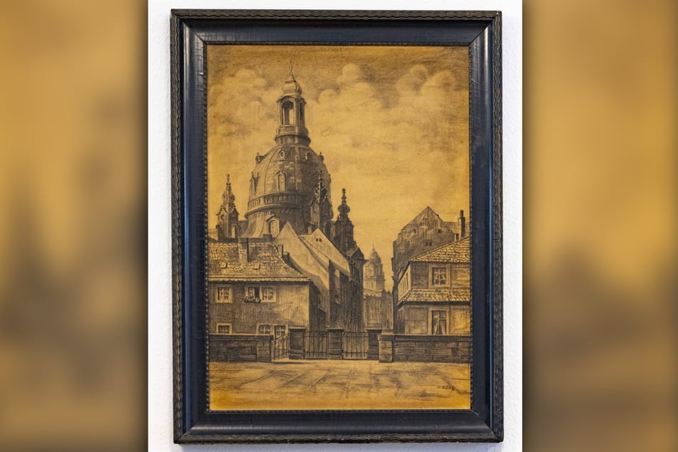 Im Zentrum hängt auch ein Bild von Harry Mittag, einem gehörlosen Dresdner Künstler.