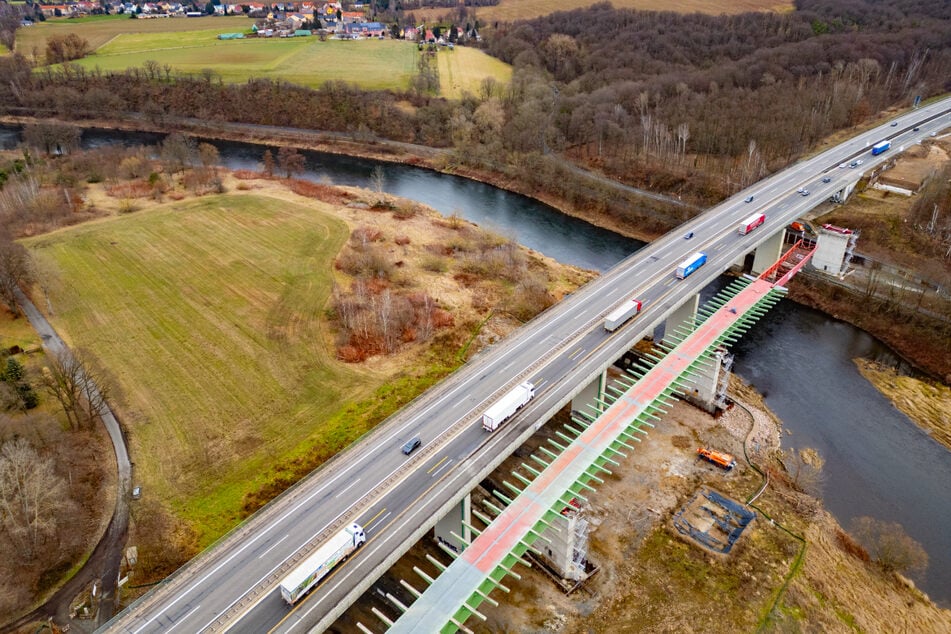 Der Bau der Muldebrücke an der A14 läuft wie geplant.