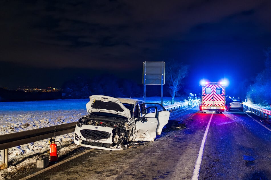 Auf der Landstraße zwischen Heßloch und Naurod kam es am Sonntag zu einer Kollision zwischen einem Skoda und einem Ford.