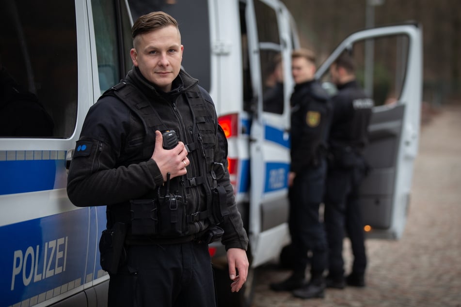 Polizeihauptmeister Christoph Schiffner (32) spricht über den Einsatz während Corona-Demos.