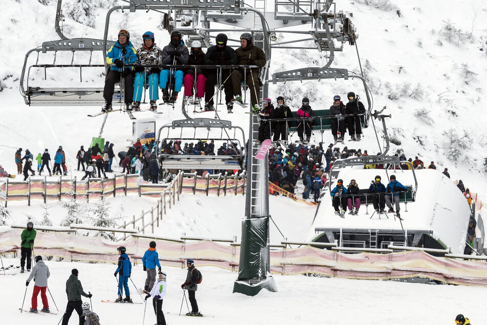 Die Ski-Saison in Winterberg läuft nach dem erneuten Wintereinbruch nun wieder sehr gut. (Symbolbild)