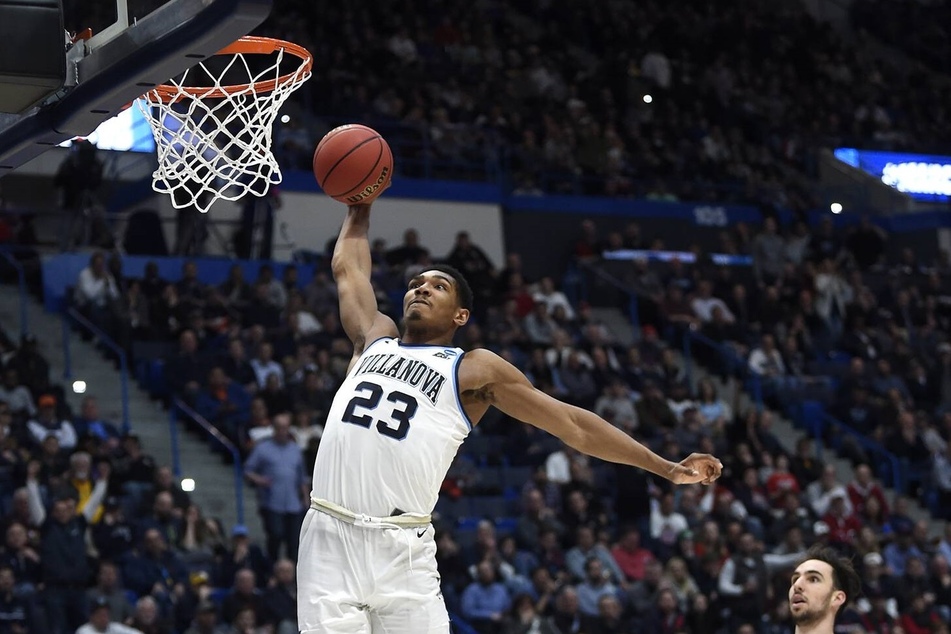 Jermaine Samuels led Villanova with 16 points against Houston on Saturday night.