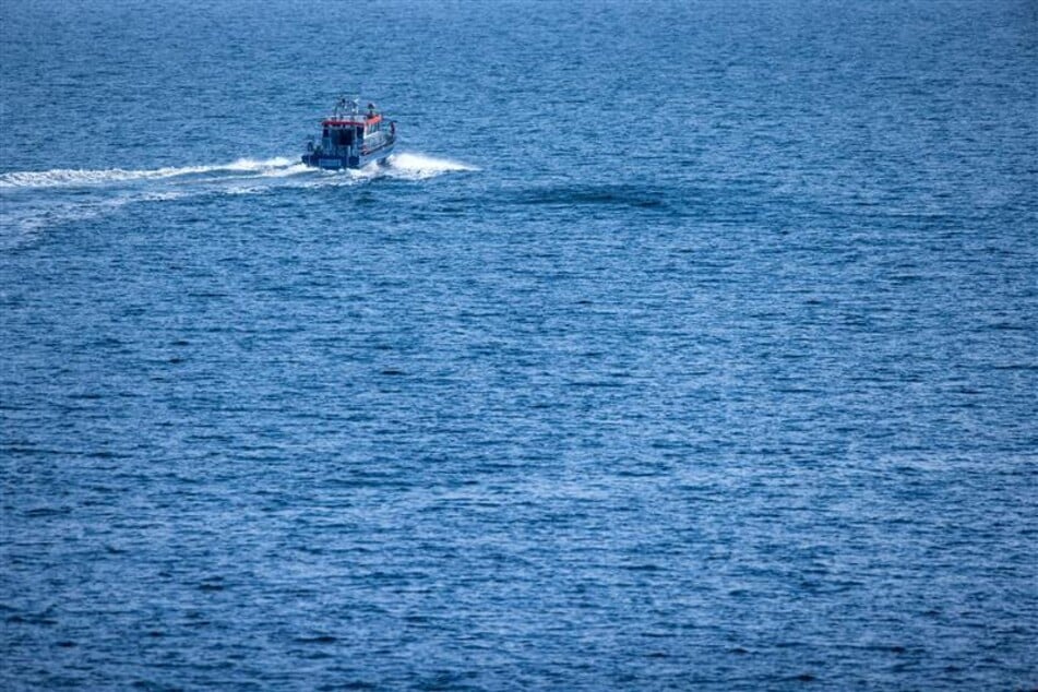 Die Wasserschutzpolizei musste Frau und Hund aus der Ostsee retten. (Symbolbild)