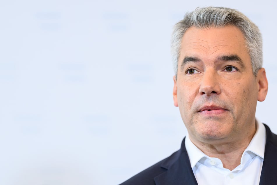 Chancellor Karl Nehammer (52) has announced that he intends to step down as head of government and as leader of the conservative ÖVP.