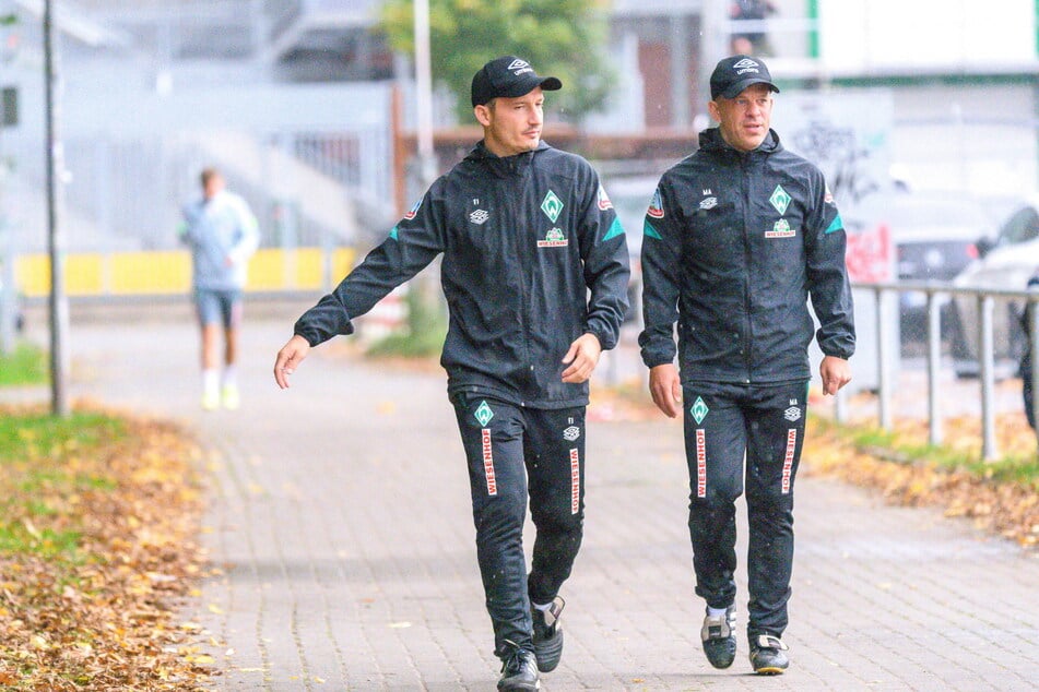 Am 20. November 2021 treten Markus Anfang (48, r.) und Co-Trainer Florian Junge (36, l.) von ihren Ämtern zurück.