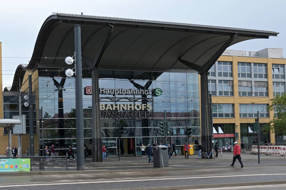 Der Potsdamer Hauptbahnhof soll vorübergehend vollständig gesperrt werden.