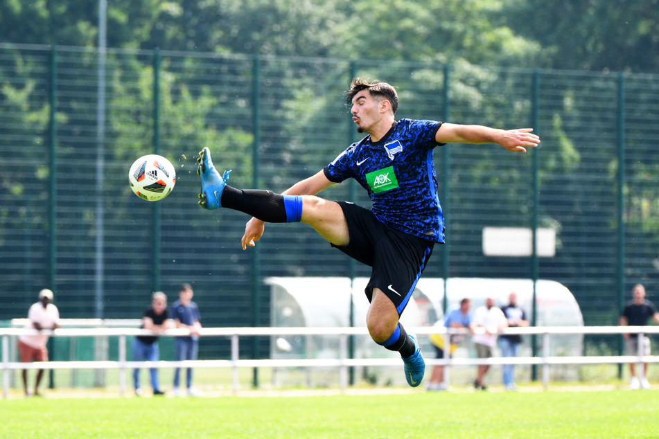Herthas U19-Stürmer Kenan Hadziavdic (17) traf beim sensationellen 26:0 im Pokal gegen die SpVg Blau-Weiß 1890 gleich achtmal.