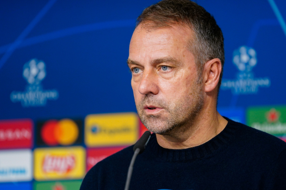 Hansi Flick (55), Trainer des FC Bayern München, will in der Champions League wegen Personalsorgen "kreativ" sein.