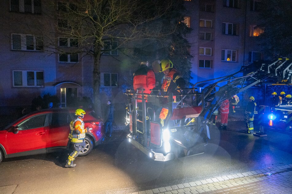 Die Feuerwehr hatte den Wohnblock vorsichtshalber evakuiert.