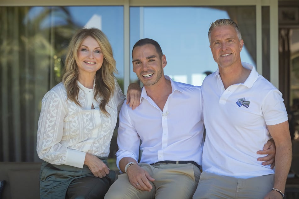 Ralf Schumacher (50, r.) sprach in der Öffentlichkeit das allererste Mal über seine Liebe zu Partner Étienne Bousquet-Cassagne (35) mit RTL-Moderatorin Frauke Ludowig (60). (Archivbild)