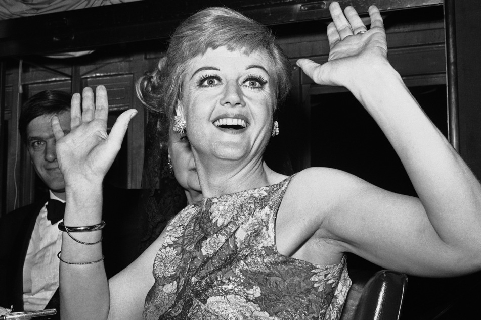 1966: Lansbury kommt zu einer Party nach der Eröffnung des Broadway-Musicals "Mame" in New York.