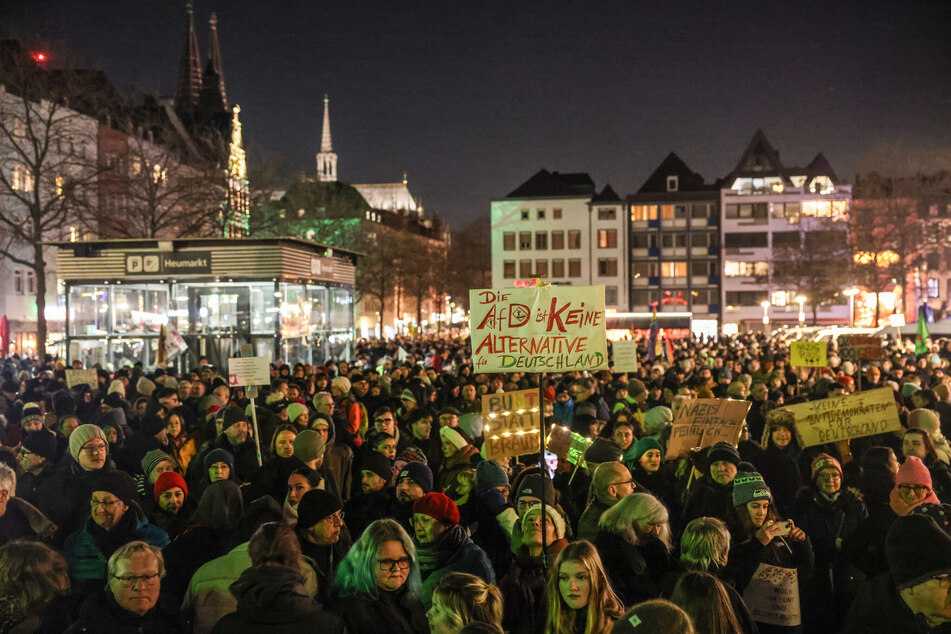 Wieder Demos gegen die AfD in Köln: Zahlreiche Menschen erwartet, bekannte Bands dabei