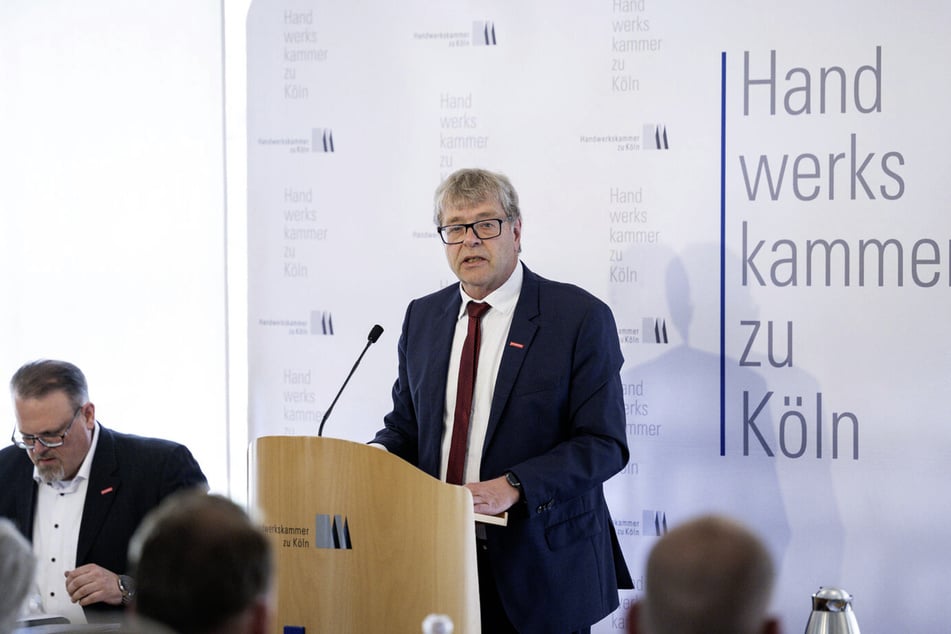 HWK-Präsident Thomas Radermacher befürchtet immense wirtschaftliche Einbußen nach der Sperrung der Bonner Rheinbrücke. (Archivfoto)
